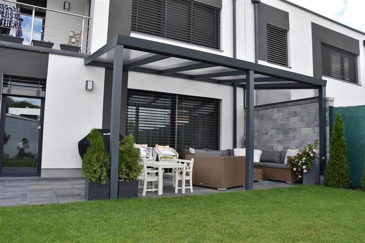hlinikova_pergola_berlin.jpg